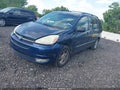 Photo 2 of 11 — 2004 Toyota Sienna