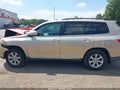 Photo 13 of 15 — 2011 Toyota Highlander
