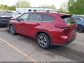 Photo 3 of 22 — 2021 Toyota Highlander