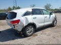 Photo 4 of 15 — 2017 Kia Sorento