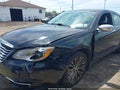 Photo 6 of 13 — 2012 Chrysler 200