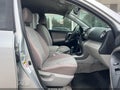 Photo 5 of 10 — 2006 Toyota RAV4