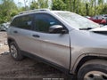Photo 14 of 17 — 2016 Jeep Cherokee