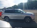 Photo 13 of 16 — 2012 Toyota Highlander