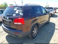 Photo 4 of 11 — 2011 Kia Sorento