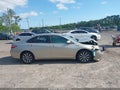 Photo 14 of 18 — 2015 Toyota Camry Hybrid