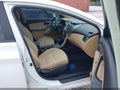 Photo 5 of 14 — 2013 Hyundai Elantra