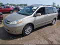 Photo 2 of 13 — 2009 Toyota Sienna