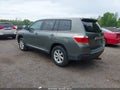 Photo 3 of 17 — 2011 Toyota Highlander