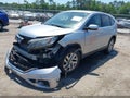 2016 Honda CR-V — photo 2 of 16 | VIN 2HKRM3H50GH522895