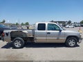 Photo 14 of 17 — 2001 Chevrolet Silverado 1500