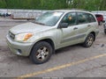 2004 Toyota RAV4 — photo 2 of 14 | VIN JTEHD20V640012198