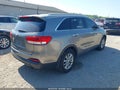 Photo 4 of 16 — 2016 Kia Sorento