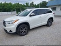 Photo 2 of 19 — 2016 Toyota Highlander