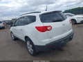 Photo 3 of 11 — 2010 Chevrolet Traverse