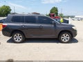 Photo 13 of 16 — 2009 Toyota Highlander