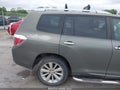 Photo 21 of 22 — 2010 Toyota Highlander Hybrid