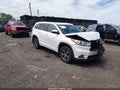 Photo 1 of 21 — 2016 Toyota Highlander