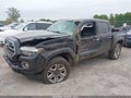 Photo 2 of 17 — 2016 Toyota Tacoma