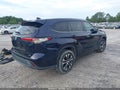 Photo 4 of 16 — 2022 Toyota Highlander