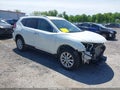 Photo 1 of 19 — 2018 Nissan Rogue