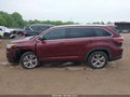 Photo 14 of 16 — 2015 Toyota Highlander