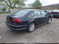 2018 Volkswagen Passat — photo 4 of 12 | VIN 1VWAA7A33JC023787