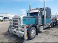 2007 Peterbilt 379*ors — photo 2 of 19 | VIN 1XP5DB9X07D665665