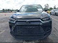2025 Toyota Highlander — photo 12 of 19 | VIN 5TDAAAB55SS077561