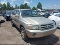 Photo 1 of 12 — 2005 Toyota Highlander
