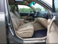 Photo 5 of 16 — 2012 Toyota Highlander