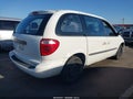 Photo 4 of 16 — 2003 Chrysler Voyager