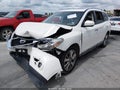 2013 Nissan Pathfinder — photo 2 of 16 | VIN 5N1AR2MM8DC634093
