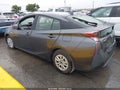 Photo 3 of 16 — 2017 Toyota Prius