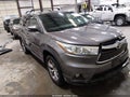 Photo 1 of 17 — 2015 Toyota Highlander