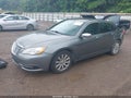 Photo 2 of 11 — 2013 Chrysler 200
