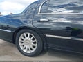 Photo 6 of 16 — 2007 Lincoln Town Car