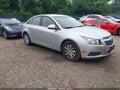 Photo 1 of 13 — 2011 Chevrolet Cruze