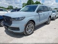 Photo 2 of 16 — 2025 Lincoln Navigator