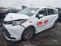 Photo 2 of 16 — 2022 Toyota Sienna