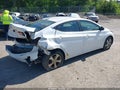 2016 Hyundai Elantra — photo 4 of 13 | VIN 5NPDH4AE4GH668800