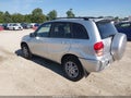 Photo 3 of 16 — 2002 Toyota RAV4