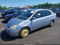 Photo 2 of 11 — 2002 Toyota Prius