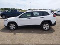 2015 Jeep Cherokee — photo 14 of 16 | VIN 1C4PJLABXFW642793