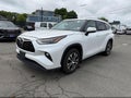 Photo 2 of 15 — 2023 Toyota Highlander