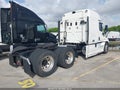 Photo 4 of 17 — 2014 Freightliner Cascadia 125