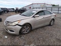 2011 Hyundai Sonata — photo 2 of 13 | VIN 5NPEB4AC0BH267435