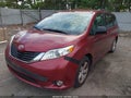 Photo 2 of 16 — 2014 Toyota Sienna