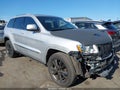 Photo 1 of 12 — 2011 Jeep Grand Cherokee