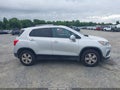 Photo 13 of 16 — 2018 Chevrolet Trax